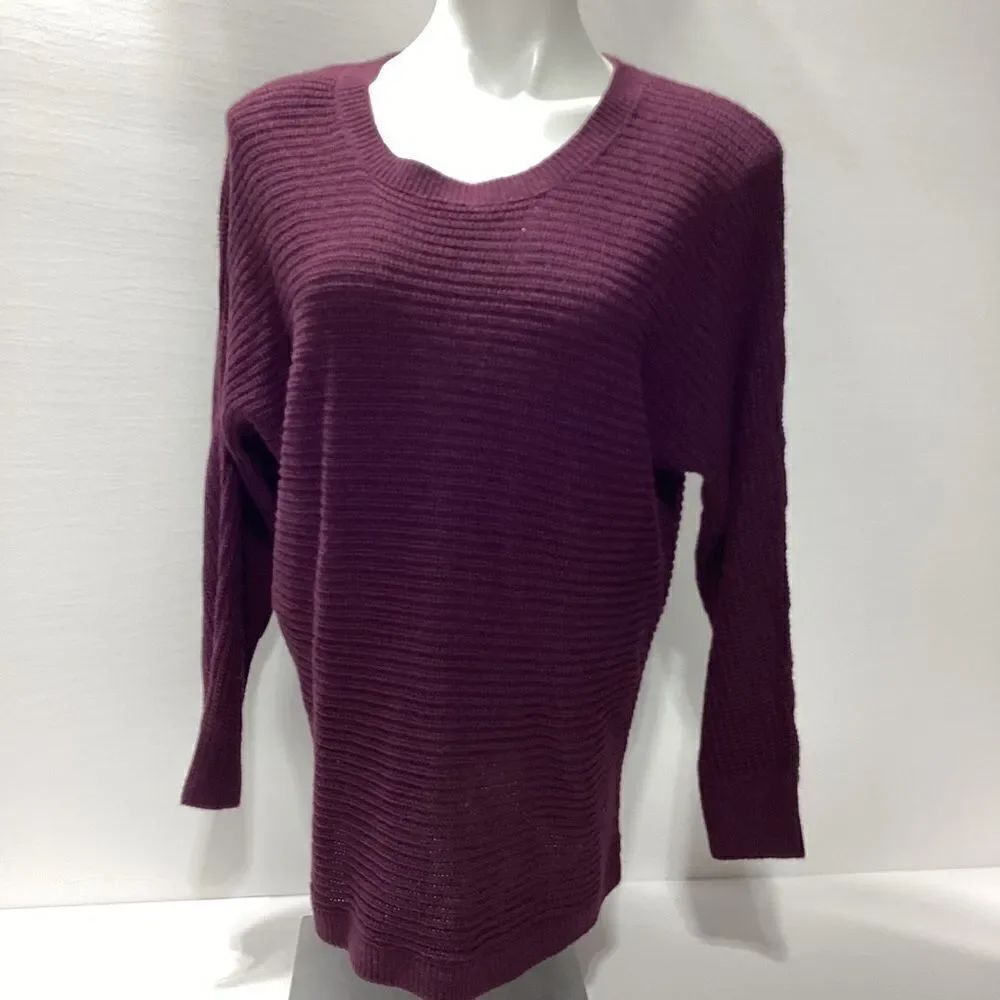 Venus Oasis Knit Sweater With Back Decorative Buttons Purple M